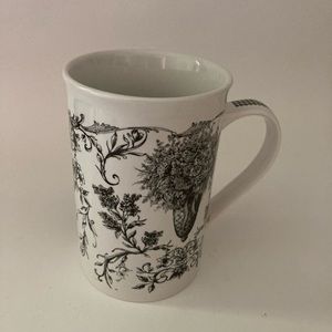 Lady Jayne Ltd Mug with Floral Design